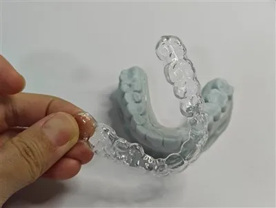 Guardia de boca nocturna suave